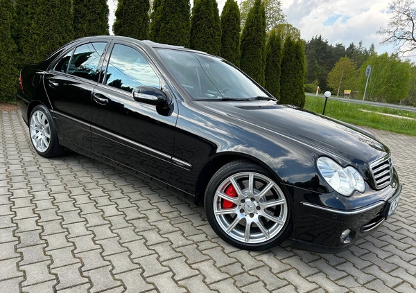 Mercedes-Benz Klasa C cena 22900 przebieg: 195777, rok produkcji 2005 z Krynki małe 529